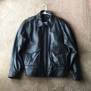 Bomber leather jacket. Size 40. Great condition
